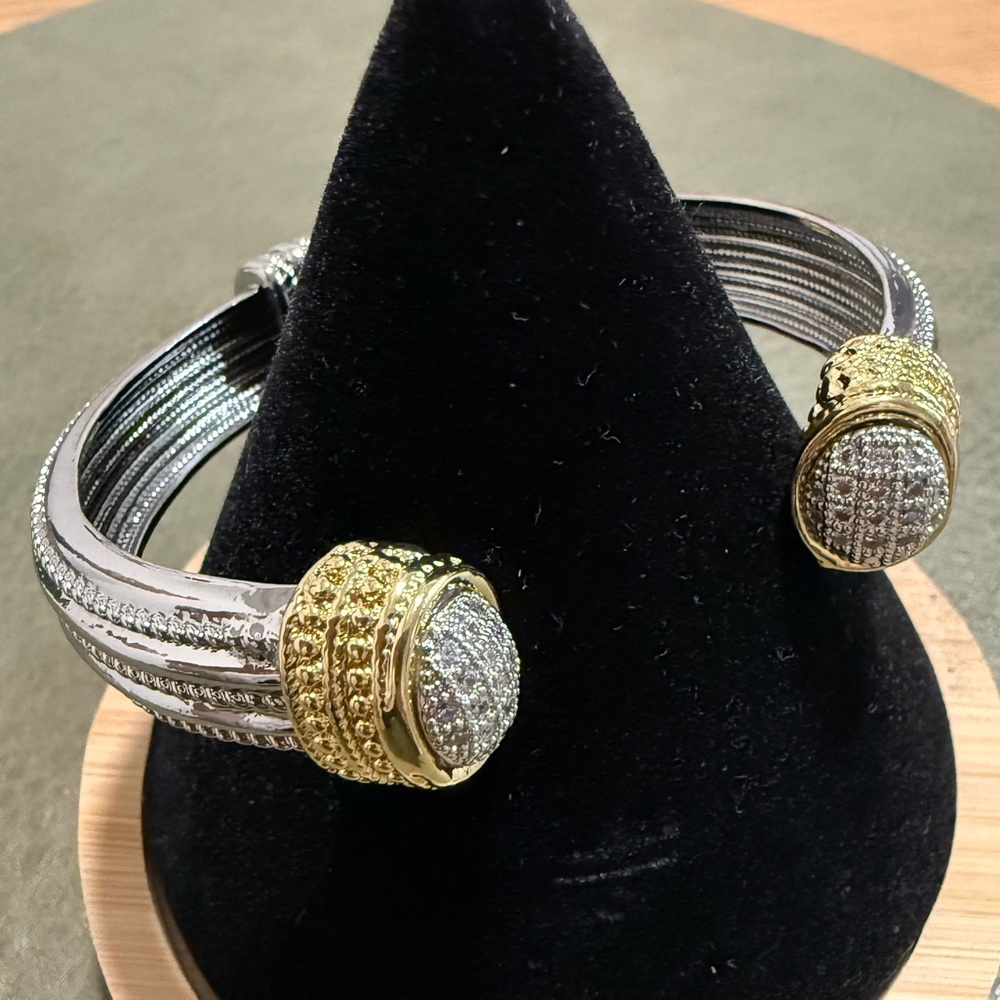 Textured Two Tone Gold & Silver Hinged Bracelet